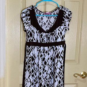 Volume One Junior Medium White and Brown Patterned Midi Dress